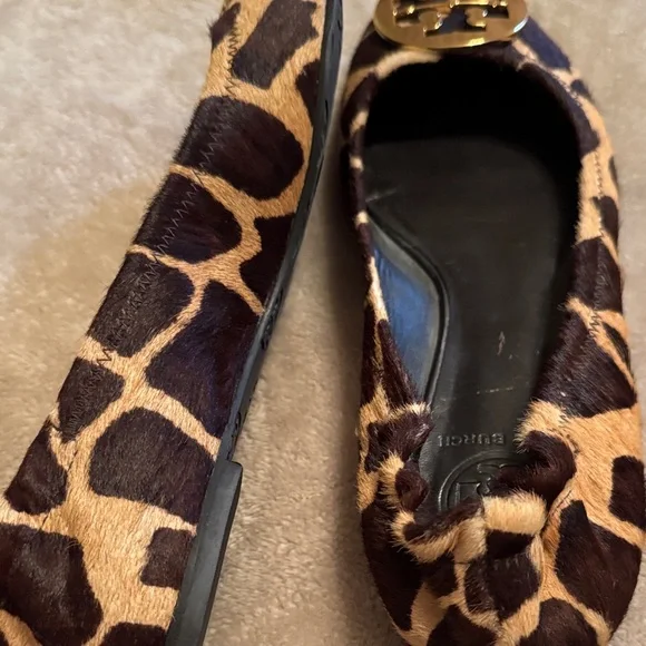Tory Burch Leopard Print Reva Flats with Gold Logo - Picture 11 of 12